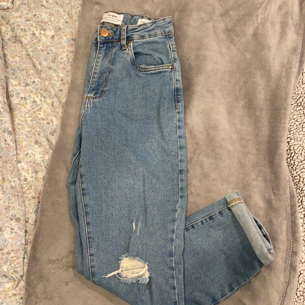 CORTON ON MOM JEANS